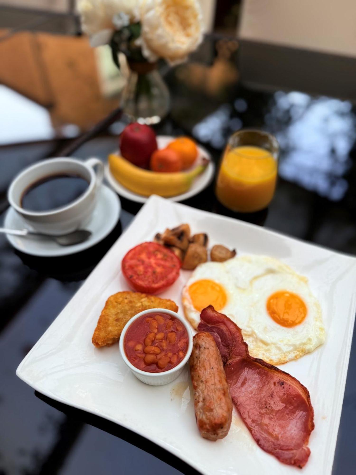 Linton Hotel Luton Лутън Екстериор снимка