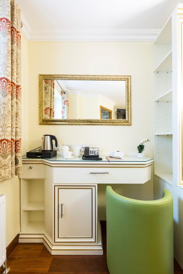 Linton Hotel Luton Лутън Екстериор снимка