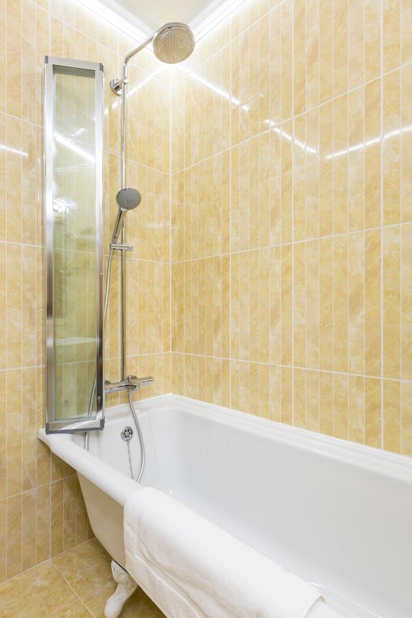Linton Hotel Luton Лутън Екстериор снимка
