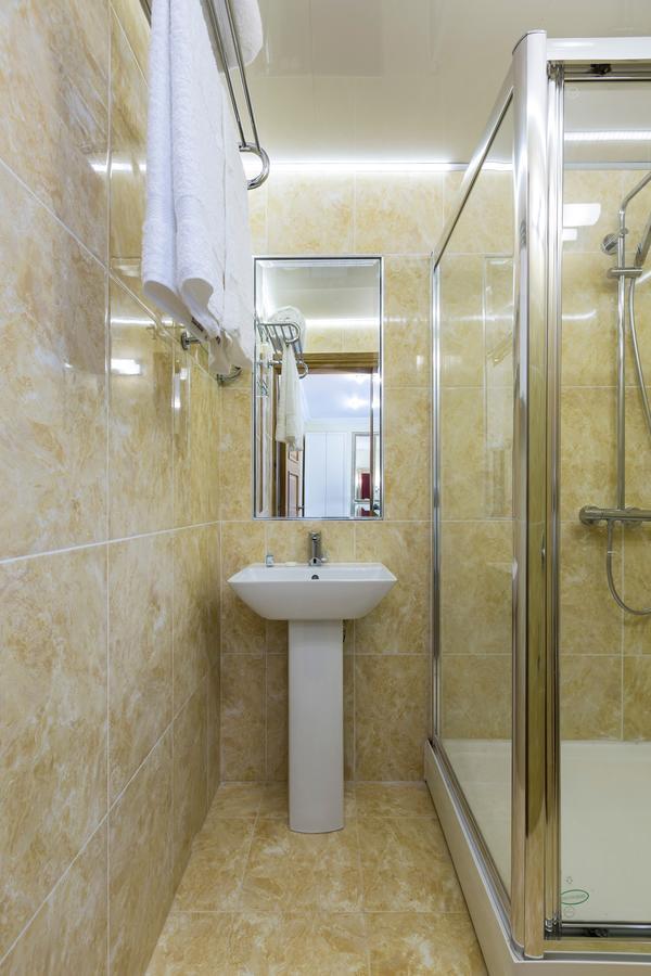 Linton Hotel Luton Лутън Екстериор снимка