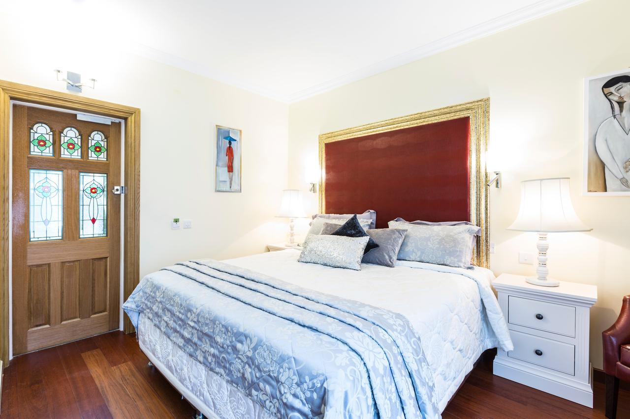 Linton Hotel Luton Лутън Екстериор снимка